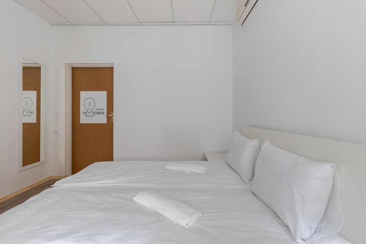 In Town Hostel リヴィウ エクステリア 写真