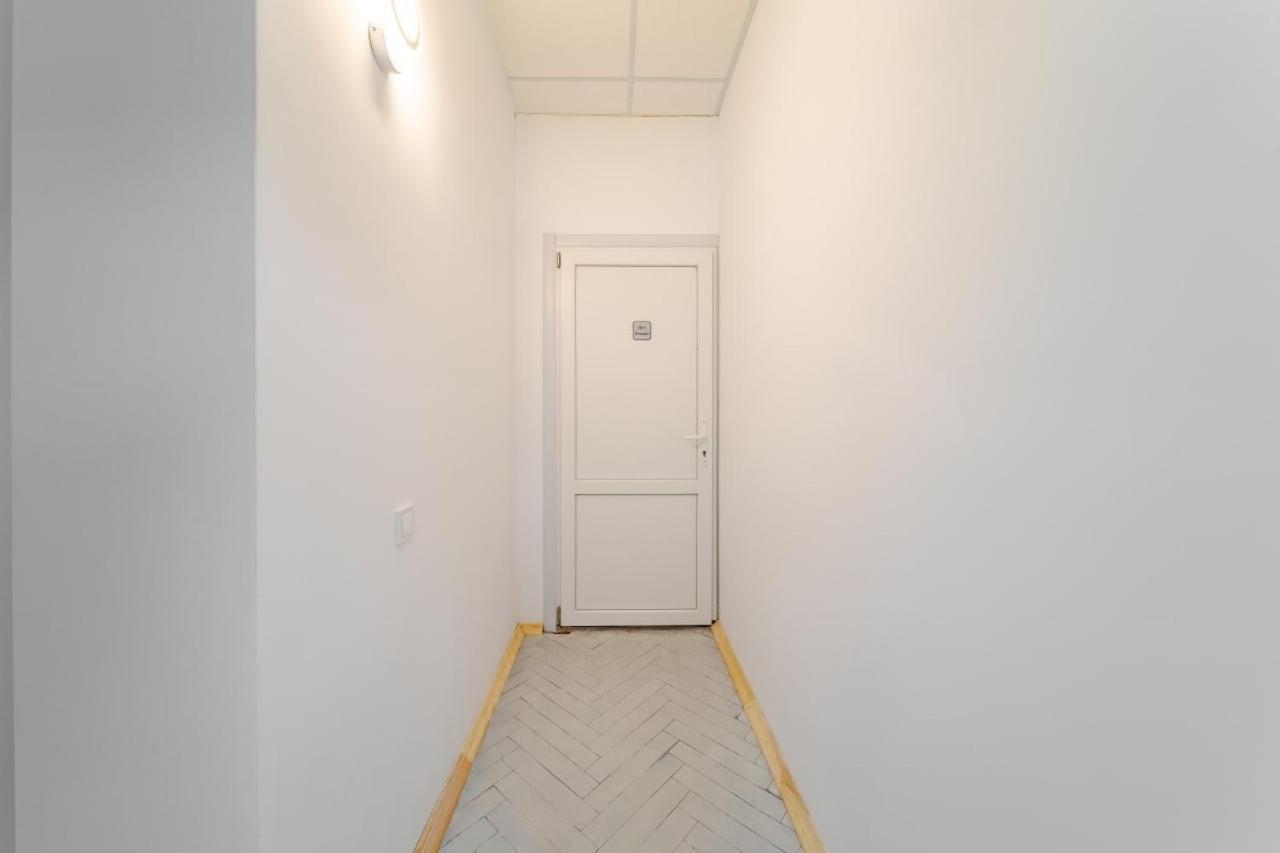In Town Hostel リヴィウ エクステリア 写真